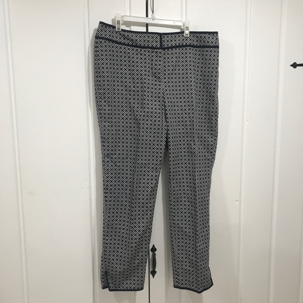 Talbots petites navy and white cropped pant